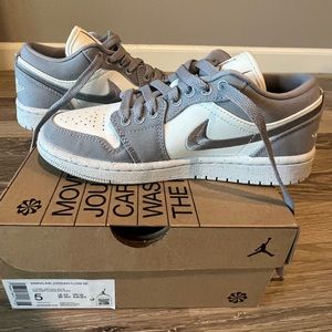 Women’s Air Jordan 1 Low SE